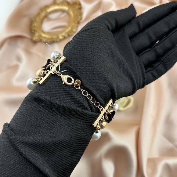 Elegant Multi-Layered Bracelet - Picture 4 of 6